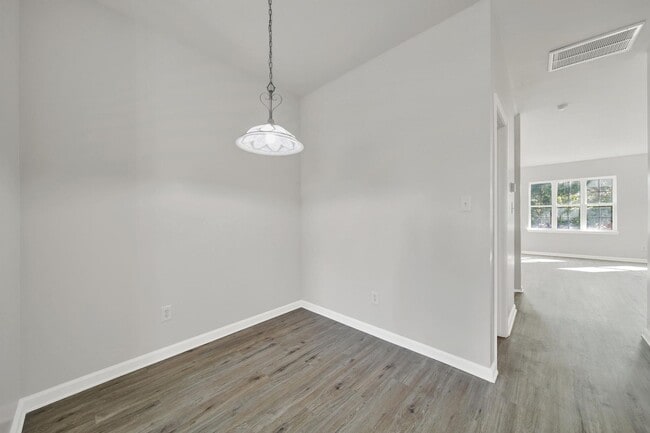 Building Photo - Lovely 3 Bed 2.5 Bath Townhome in Mint Hill!