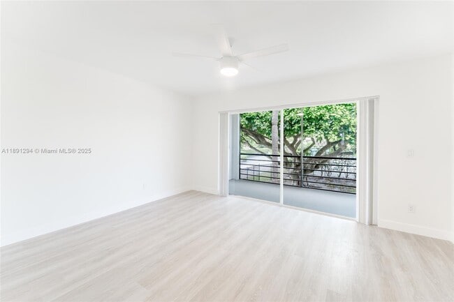 Building Photo - 400 Waterway Dr S