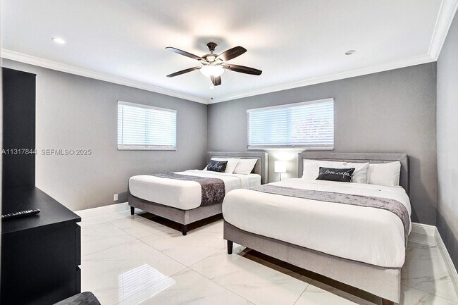 Building Photo - 1301 Rodman St