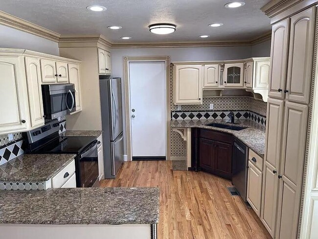 Building Photo - Beautiful 4BD/2BA Home in Prime Loveland L...