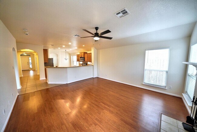 Building Photo - Stunning  Home in the Highly Sought-After ...