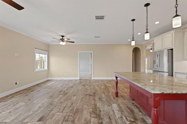 Building Photo - 35408 FM 1488