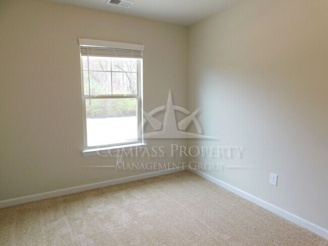 Building Photo - 6048 Oak Bend Ct