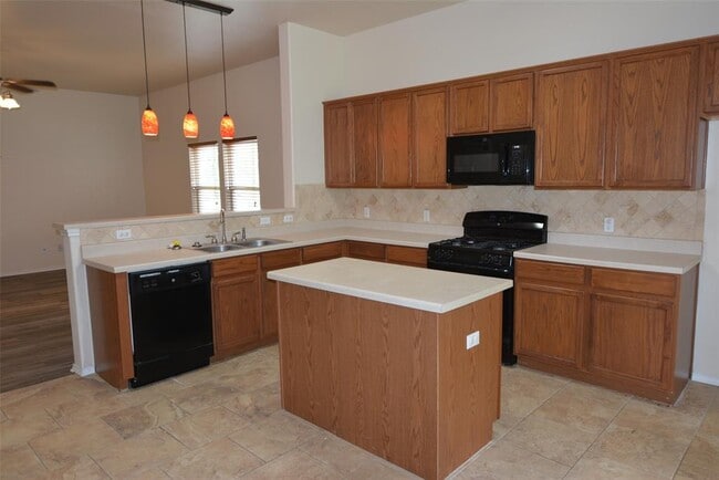 Building Photo - 1303 Horseshoe Ranch Dr