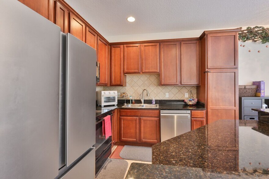 Building Photo - 1307 Salem Orchard Ln