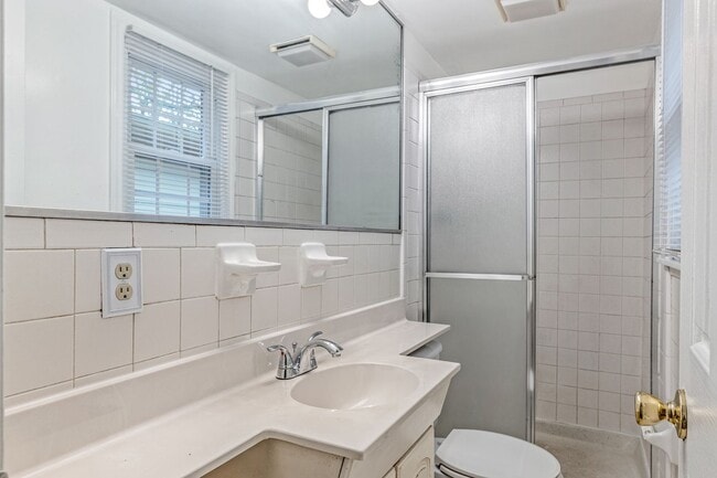 Building Photo - McLeansville - Minutes from Elon & Greensboro!  Brick Duplex on a few Acres, Den, SS Appliances, ...