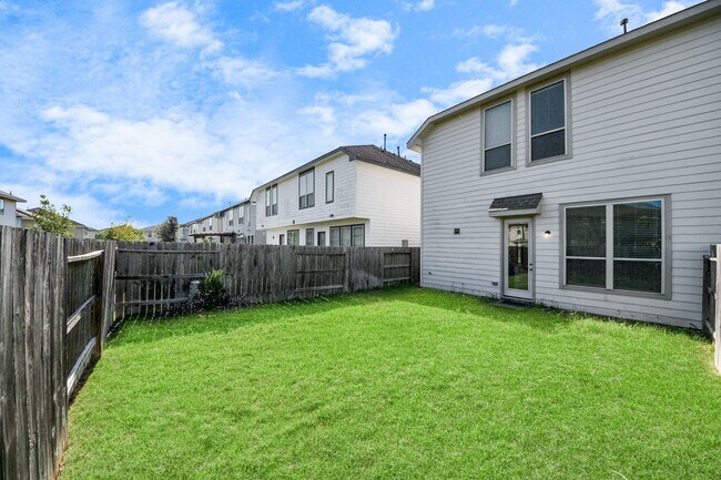 Building Photo - 1635 Ryon Falls Dr