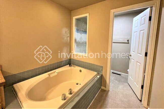 Building Photo - 1106 SW 335th St