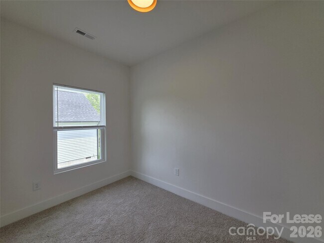 Building Photo - 1028 Patton Ave