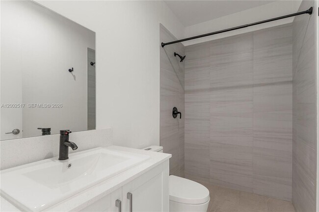 Building Photo - 420 SW 1st St