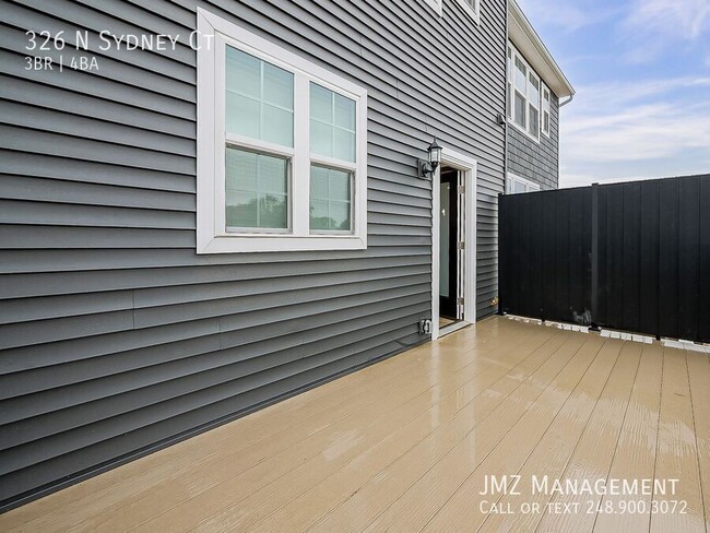 Building Photo - 326 N Sydney Ct