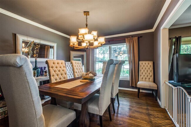 Building Photo - 6006 Boca Raton Dr