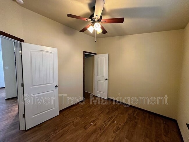 Building Photo - 358 Brighton Oaks Dr