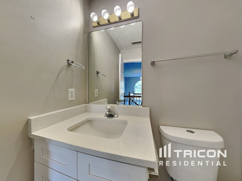 Building Photo - 390 Cascade Rise Ct SW