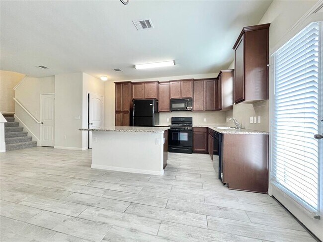 Building Photo - 513 N Heatherwilde Blvd