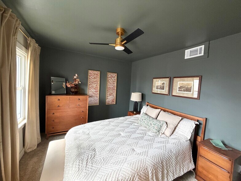 Building Photo - 1018 Mound St