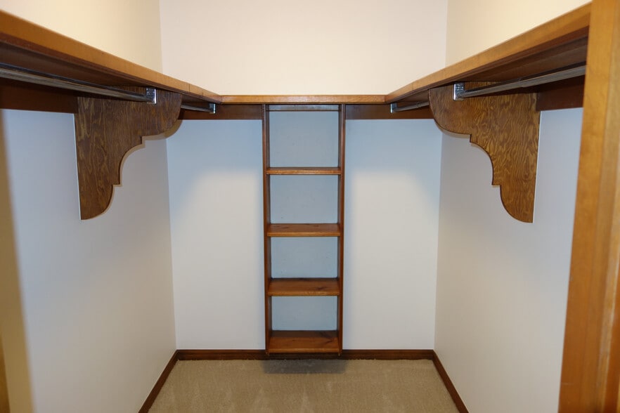 Master Closet - 7116 S Indianapolis Ave