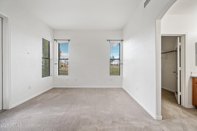Building Photo - 7027 N Scottsdale Rd