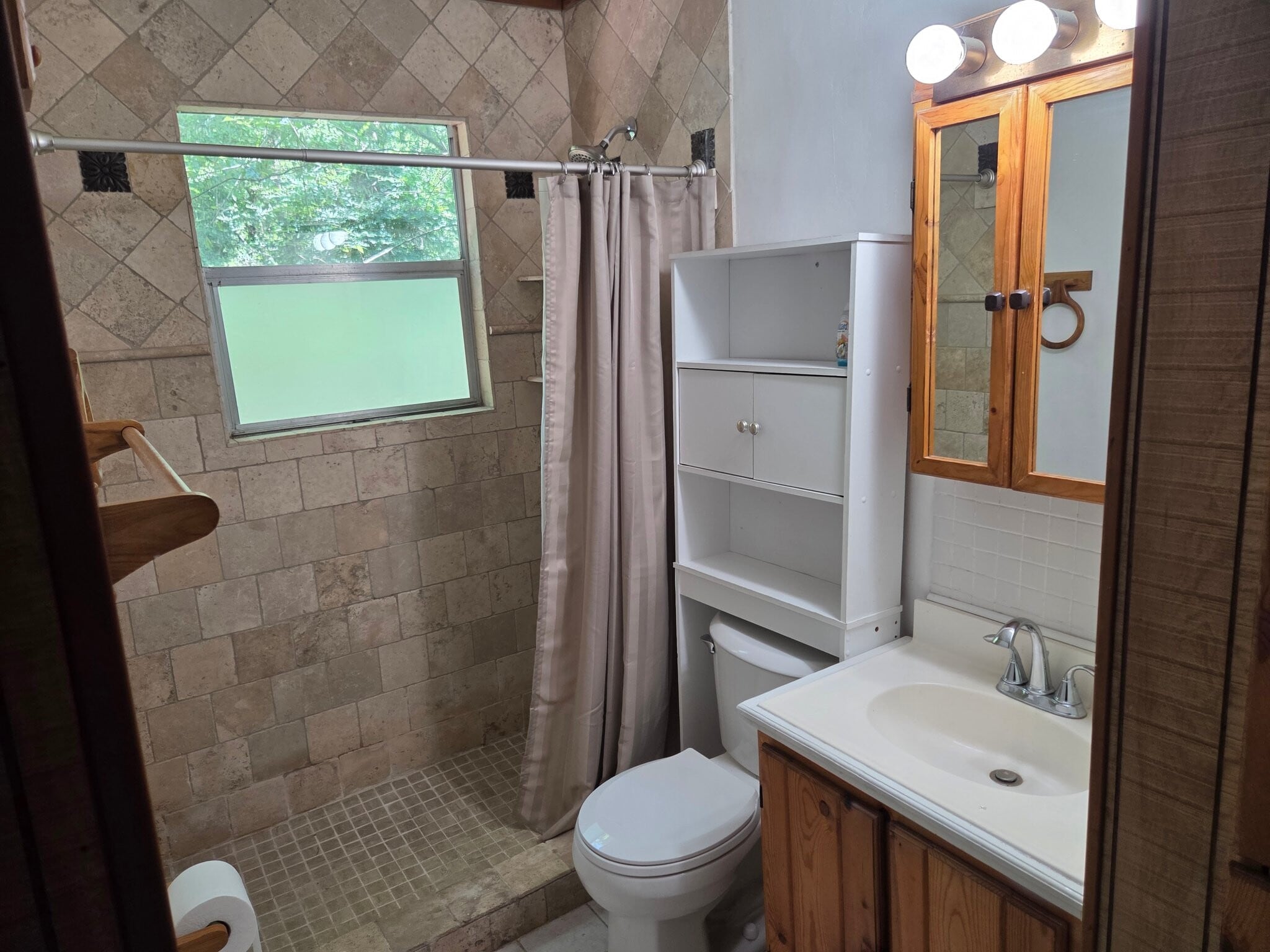 Building Photo - 4777 Holly Ln W