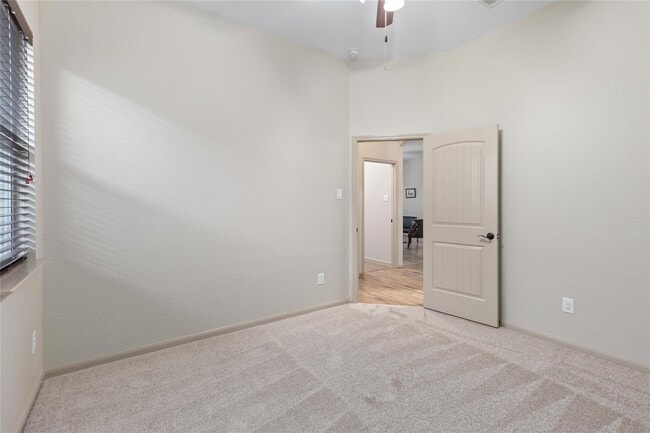 Building Photo - 2886 Aurelia Ln