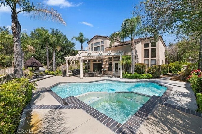 Building Photo - 2760 Hidden Hills Way W