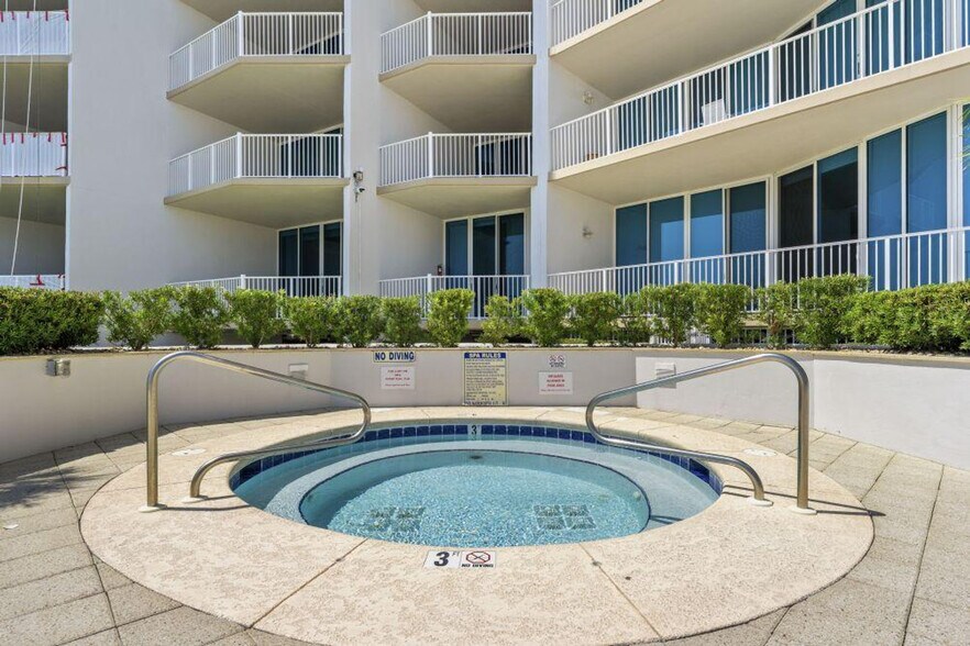 Building Photo - 27800 Canal Rd