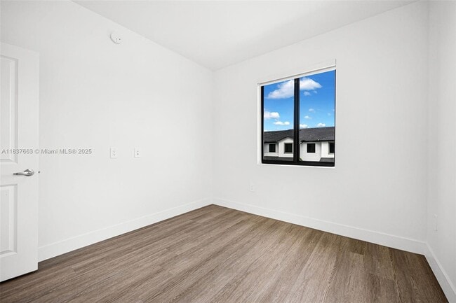 Building Photo - 34532 SW 191st Ave