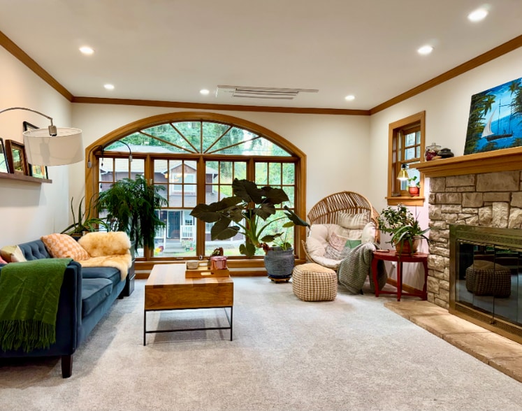 Building Photo - 14520 Fremont Ave N