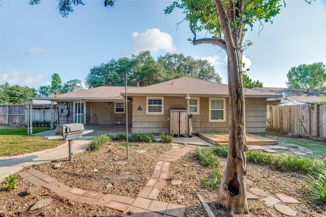 Building Photo - 118 Southbrook Cir