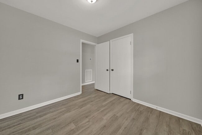 Building Photo - Wonderful Home Near Downtown Matthews!