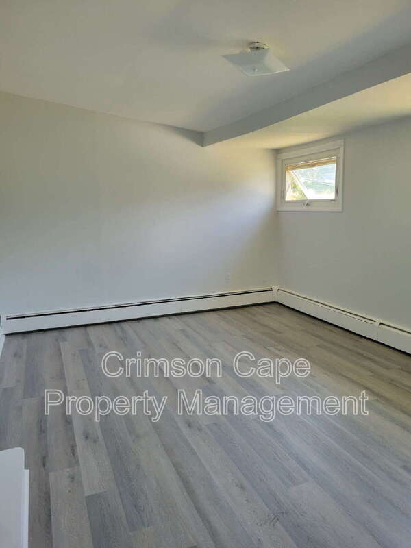 Building Photo - 146 W Dorrance St