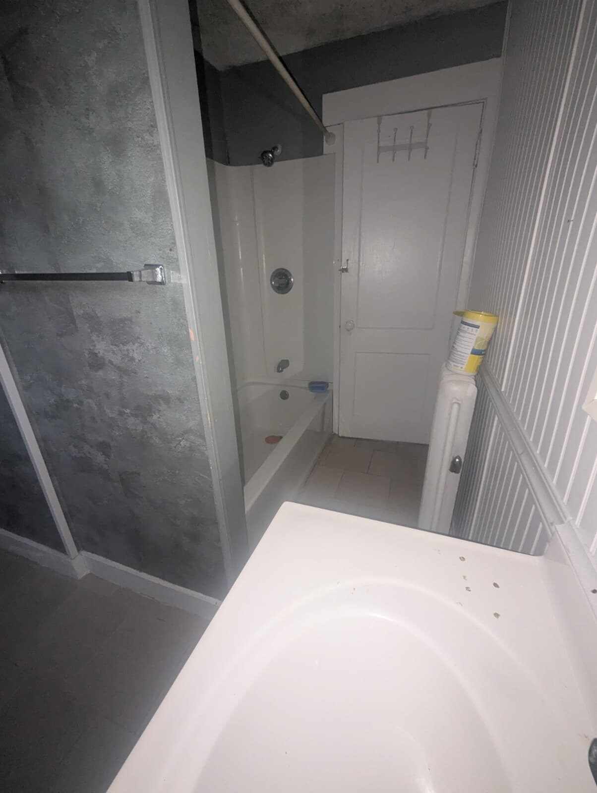 Building Photo - 66 Crescent St