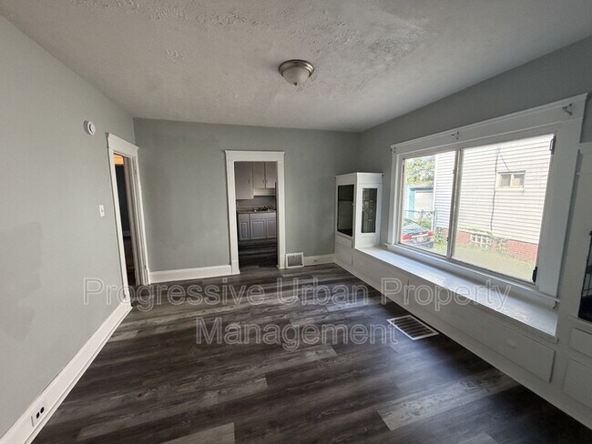 Building Photo - 13709 Rugby Rd