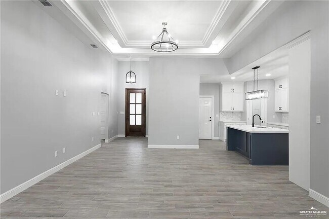 Building Photo - 10804 N Sugar Bear Dr