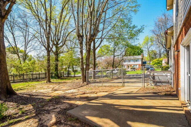 Building Photo - 365 Clover Hitch Dr