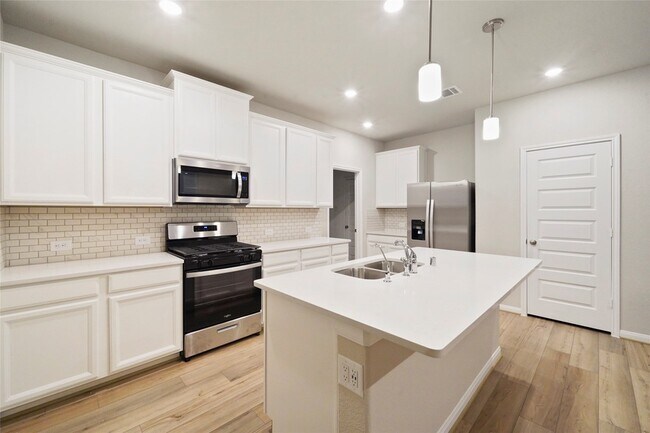 Building Photo - 18516 Amber Pine Ct