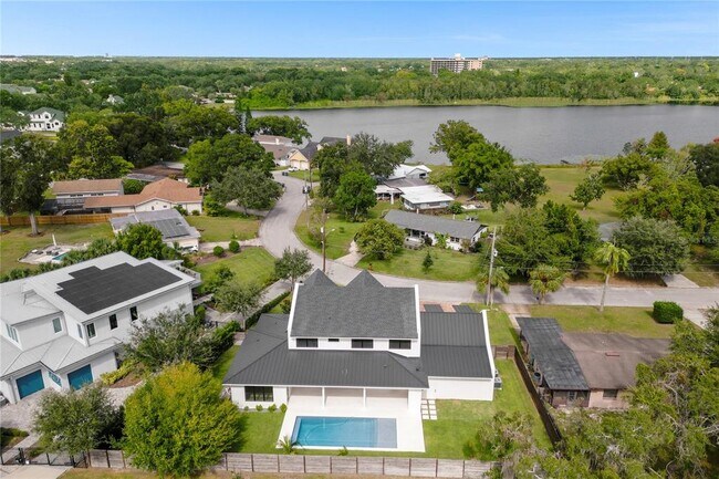 Building Photo - 1814 Barker Dr