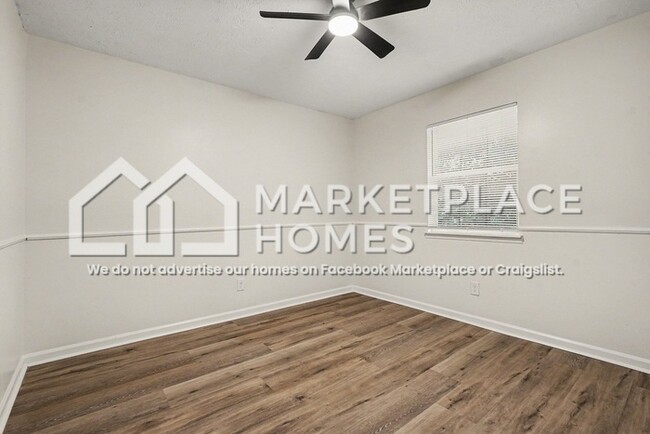 Building Photo - 6079 Cherokee Valley Terrace