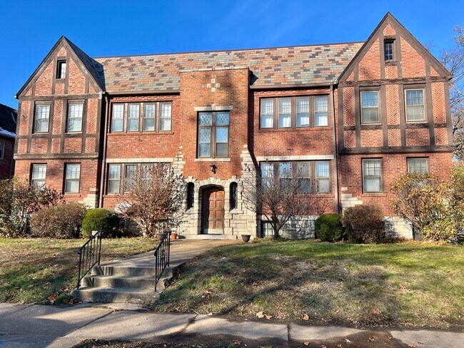 Primary Photo - 7305 Pershing Ave