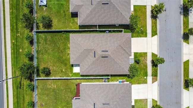 Building Photo - 450 Taft Dr