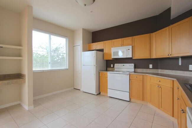 Building Photo - 11014 Legacy Dr