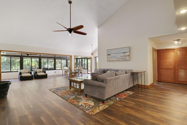 Building Photo - 109 Seashore Dr