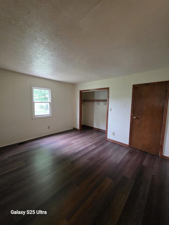 Building Photo - 820 S Locke St