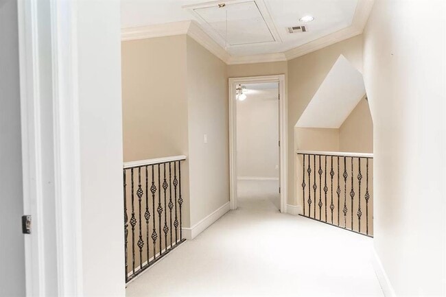 Building Photo - 1502 Duffner Dr