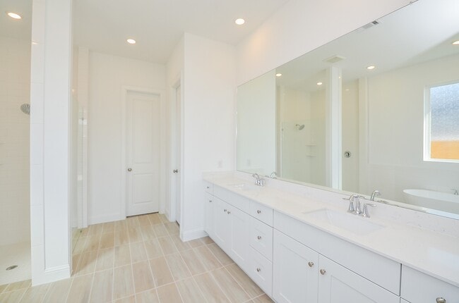 Building Photo - 4623 Sleepy Retreat Trl