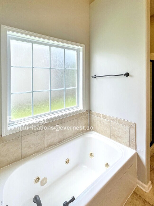 Building Photo - 1153 Chinook Cir