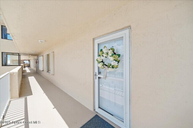 Building Photo - 1095 N Hwy A1A