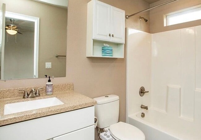 Building Photo - 50 % 0ff 1st Month's Rent!!!