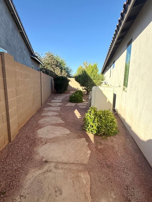 Building Photo - 11320 N Northfield St