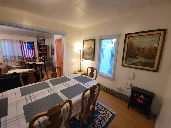 Building Photo - 211-212 W 13th St